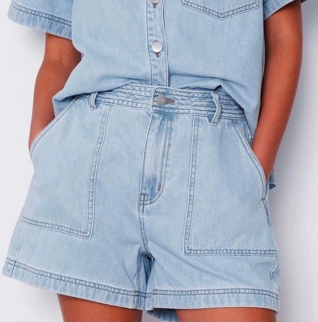 Grab Chambray Short