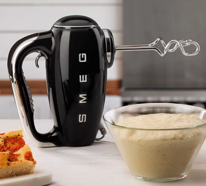 Smeg 50’s Style Hand Mixer in Black