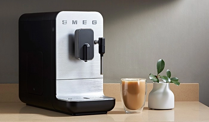 Smeg Bean-Cup with Steam in Matte Black