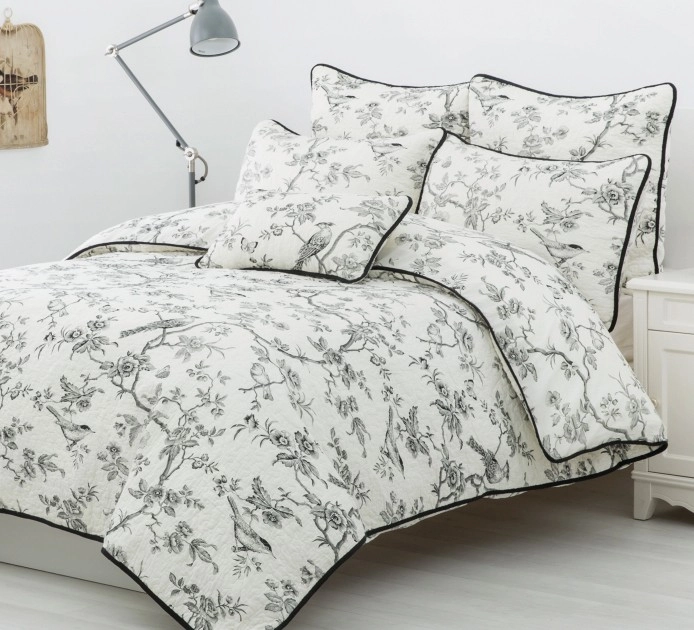 Belmondo Beauvary Quilt Cover Set