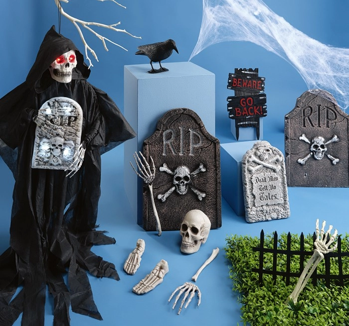 Spooky Hollow Graveyard Decorations