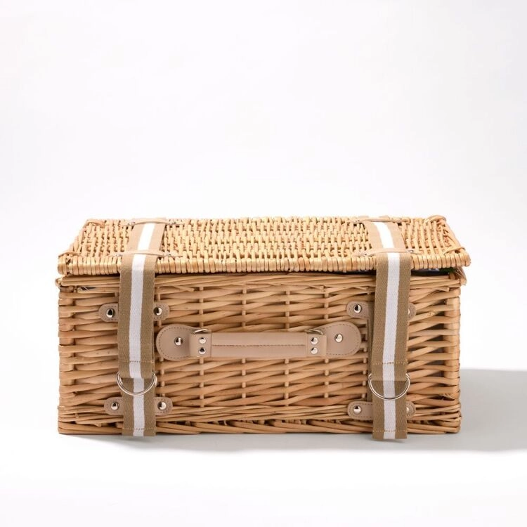 Chyka Home 4-Person Picnic Basket With Rug