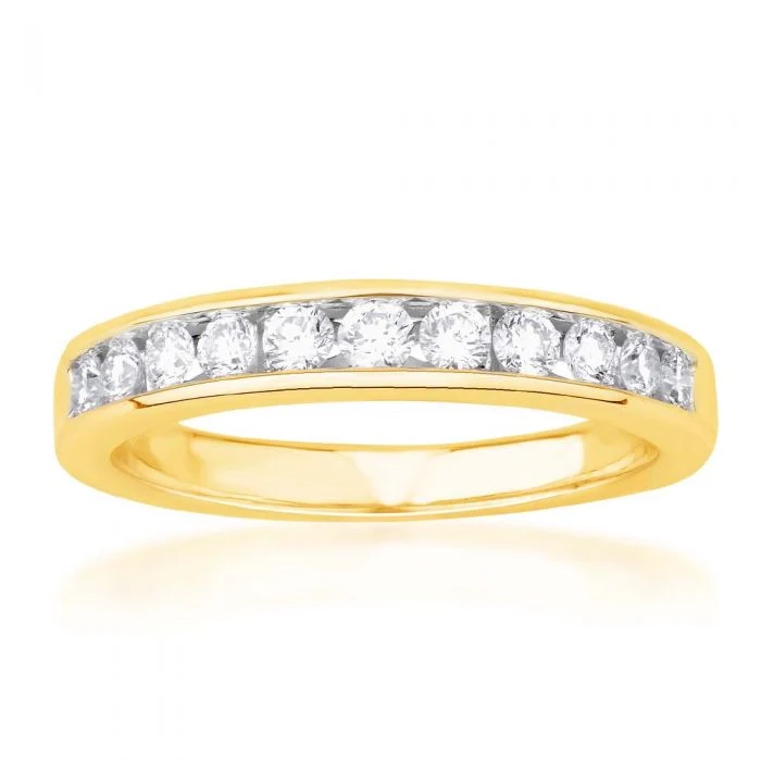 9ct Yellow Gold 1/2 Carat Diamond Ring with 11 Brilliant Diamonds – Shiels Jewellers