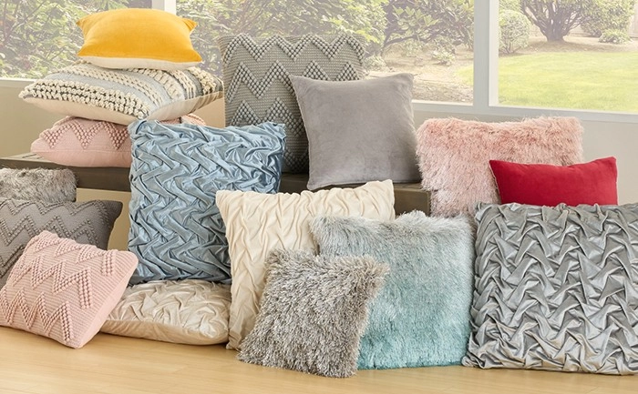 Nourison Assorted Cushions