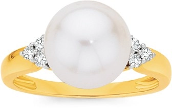 9ct Gold Cultured Freshwater Pearl & .15ct Diamond Ring