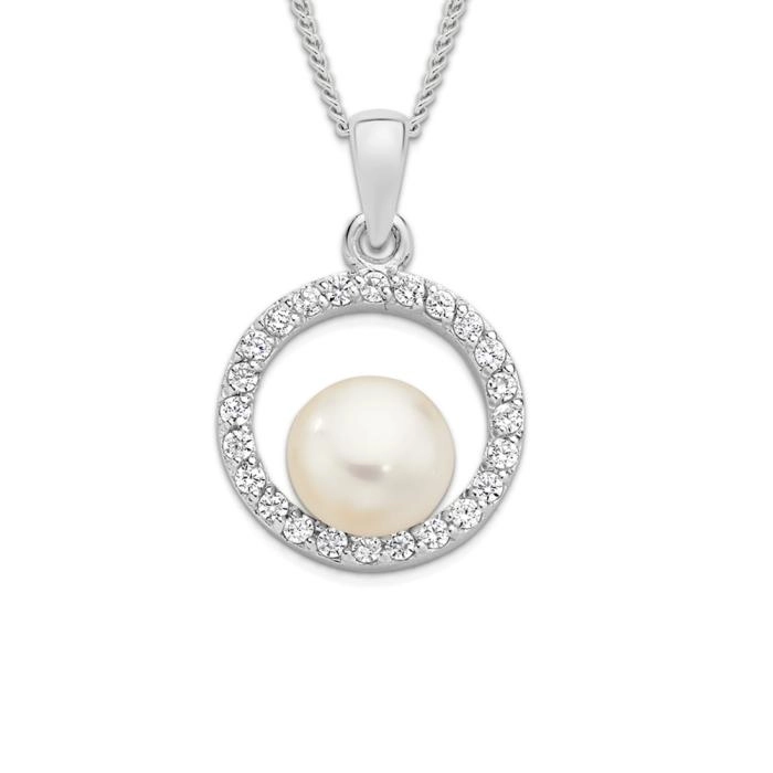 Sterling Silver Cult F/W Pearl in Cubic Zirconia Circle Pendant