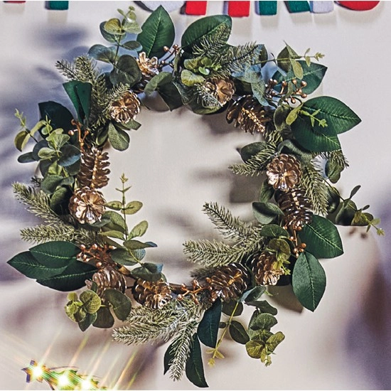 Christmas Traditional Wreath – Assorted Designs