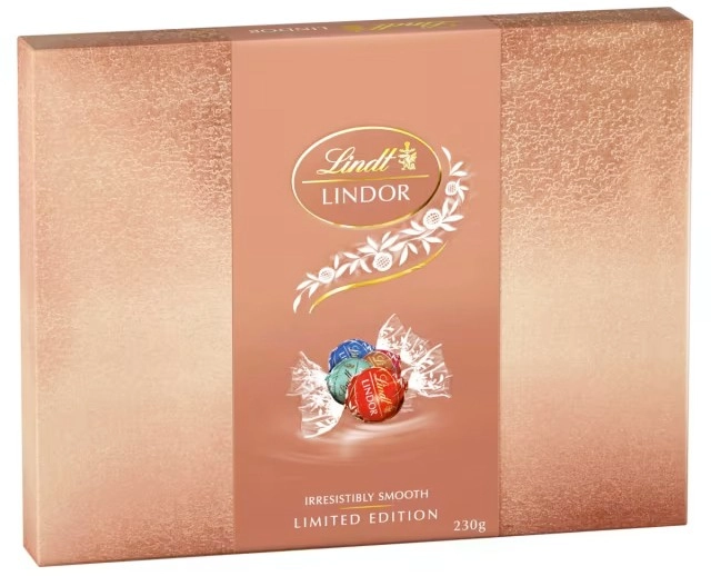 Lindt LINDOR Limited Edition Christmas Gift Box 230g