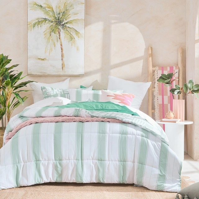 Pippa Stripe Comforter Set by Essentials