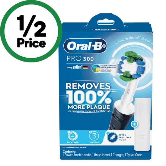 Oral-B Pro 300 Black Electric Toothbrush Set