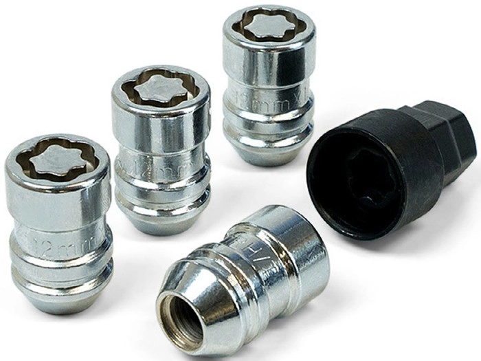 15% off SAAS & Performance Plus Wheel & Lock Nuts