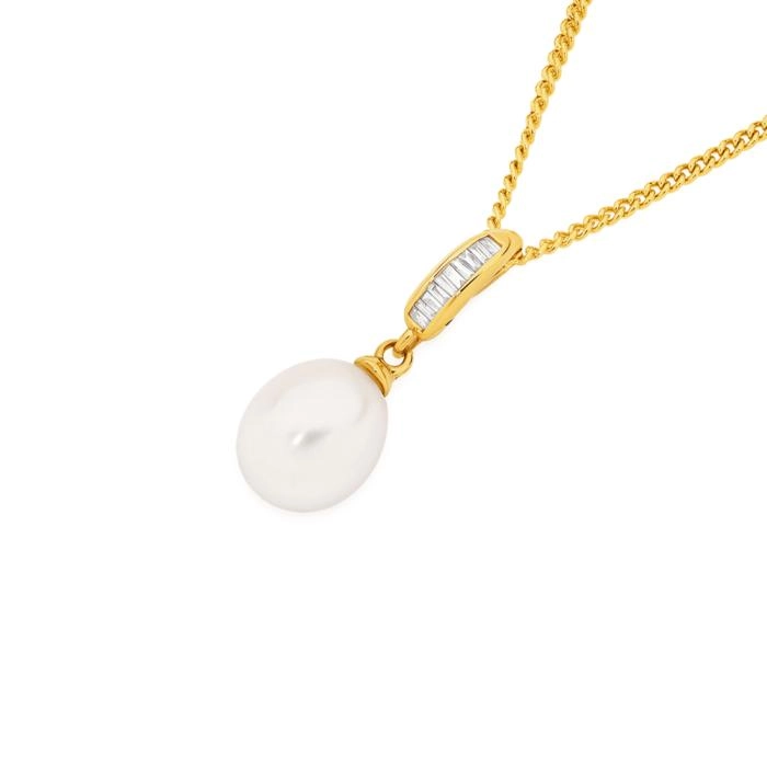 9ct Gold Cultured Fresh Water Pearl & Diamond Pendant