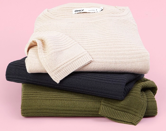 25% off ONLY Knitwear*