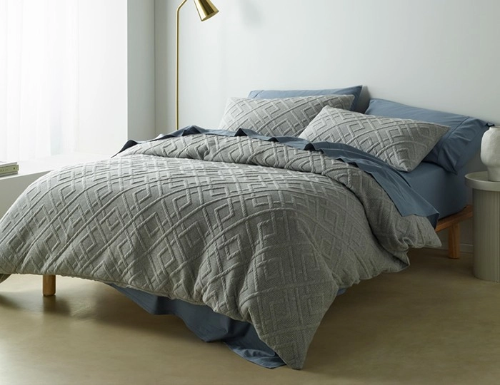 Vue Weston Jersey Jacquard Quilt Cover Set^