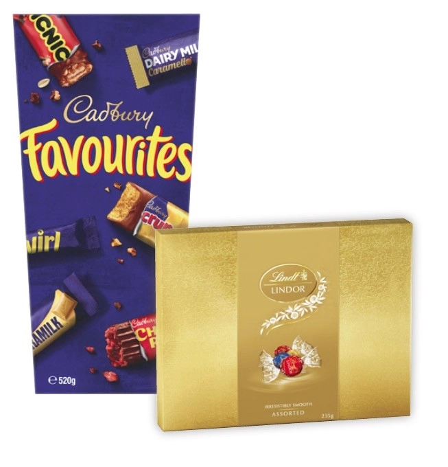 Cadbury Favourites 520g or Lindt Lindor Gift Box 235g