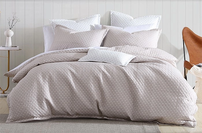 Platinum Varsity Linen Quilt Cover Set