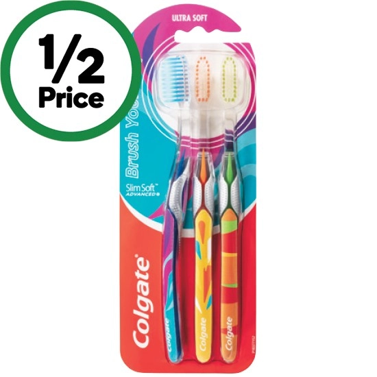 Colgate Advanced Slim Manual Toothbrush Pk 3