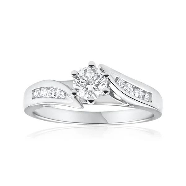 18ct White Gold Ring With 0.5 Carats Of Brilliant Cut Diamonds – Shiels Jewellers