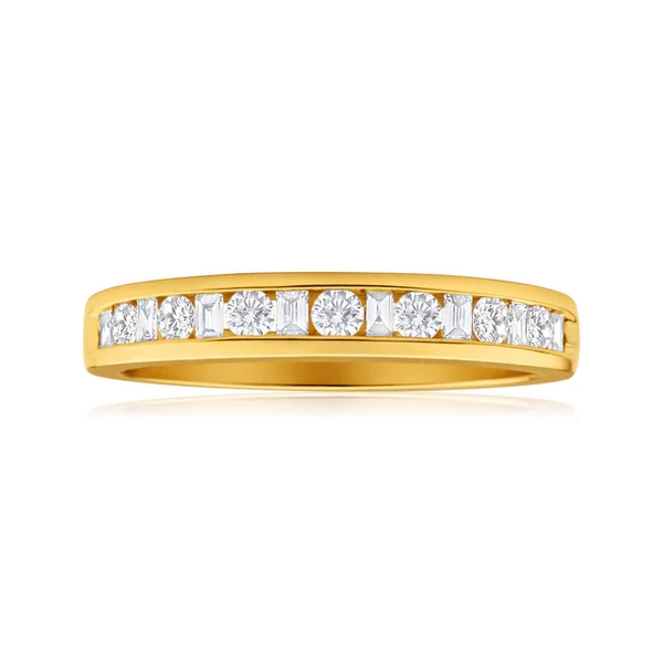 18ct Yellow Gold Ring With 15 Mixed Cut Diamonds Totalling 1/3 Carats – Shiels Jewellers