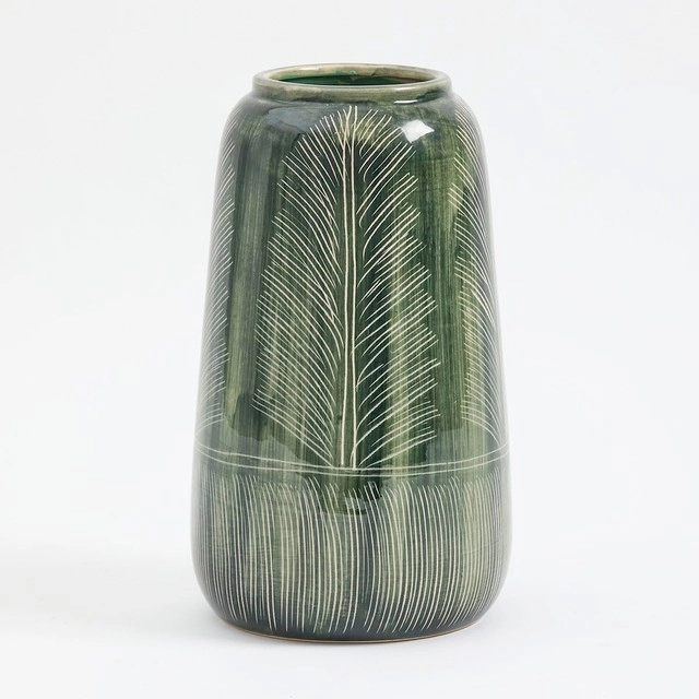 Amazon Leaf Vase by M.U.S.E.