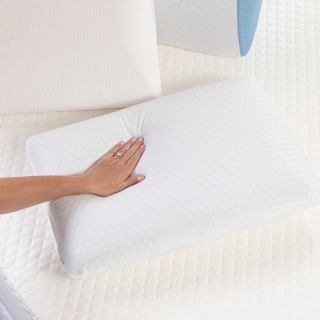 Relax Therapy Combination Memory Foam & Latex Pillow by Hilton