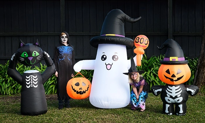 Spooky Hollow Inflatable Decorations