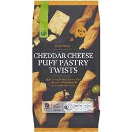 Woolworths Cheddar Cheese Puff Pastry Twist Crackers 150g