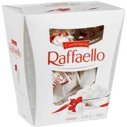 Raffaello Coconut & Almond Gift Box Ballotin 230g