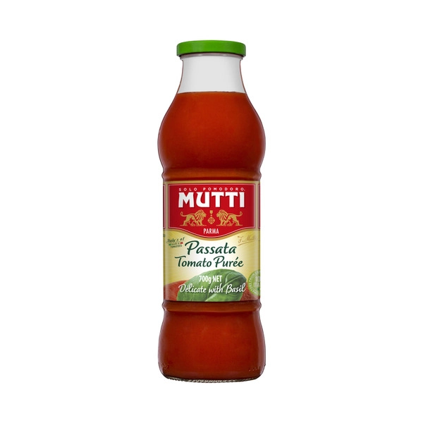 Mutti Tomato Passata with Basil 700g